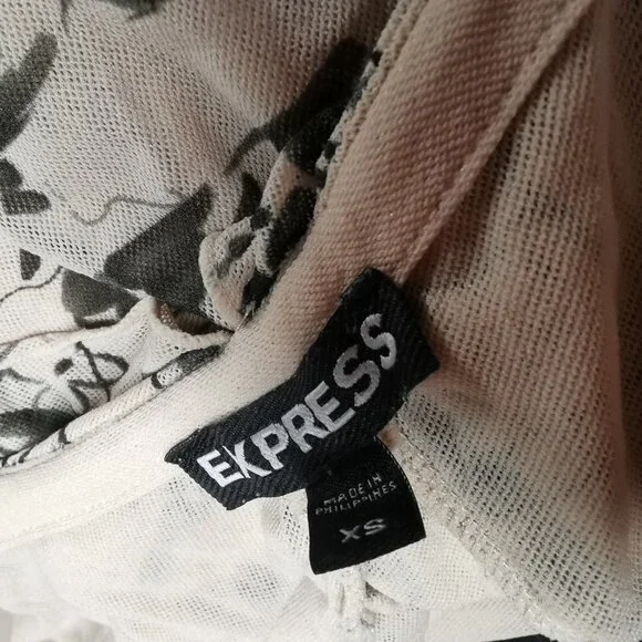 EXPRESS Chain  Strap Tank - Picture 4 of 4